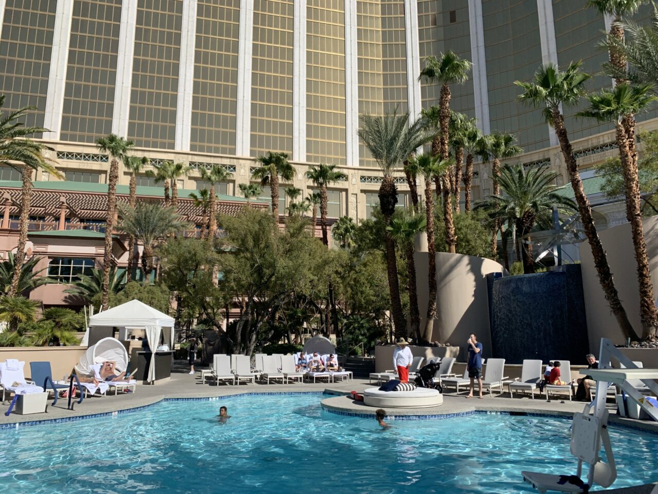 Four Seasons hotel Las Vegas Pool