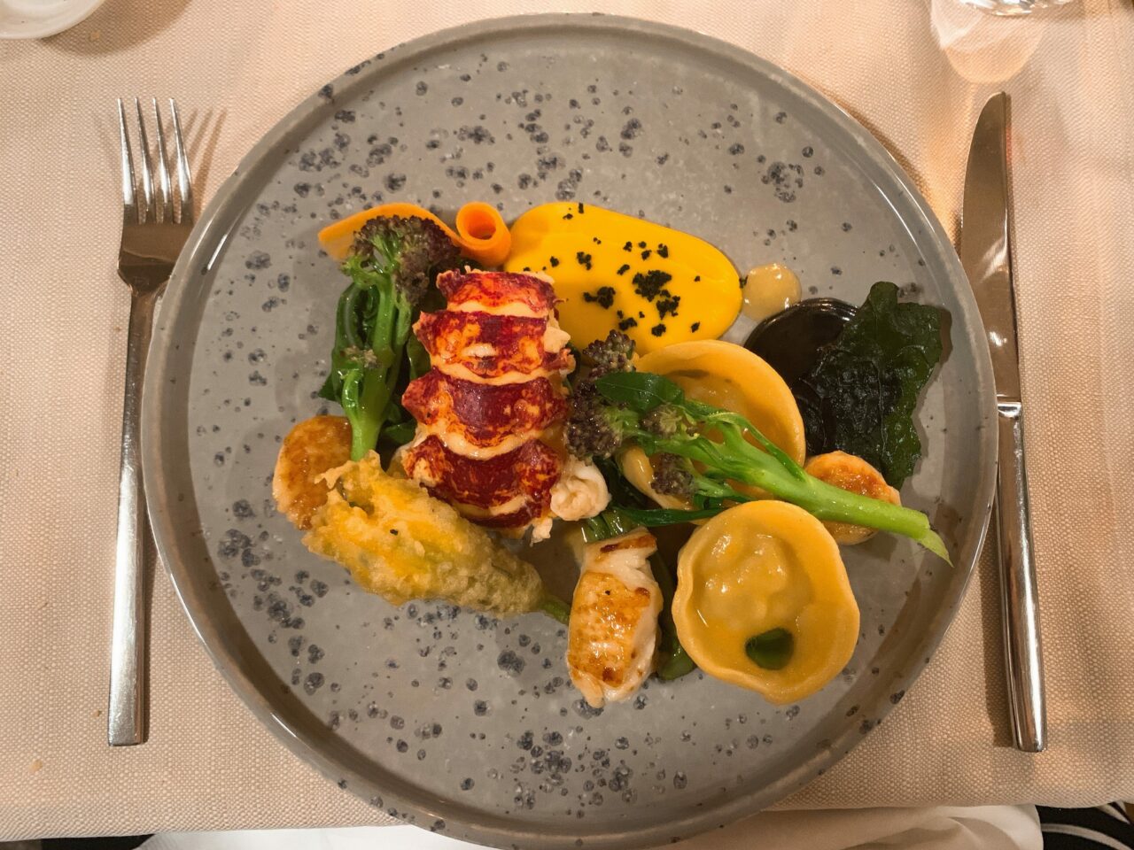 Bugenvila Lobster