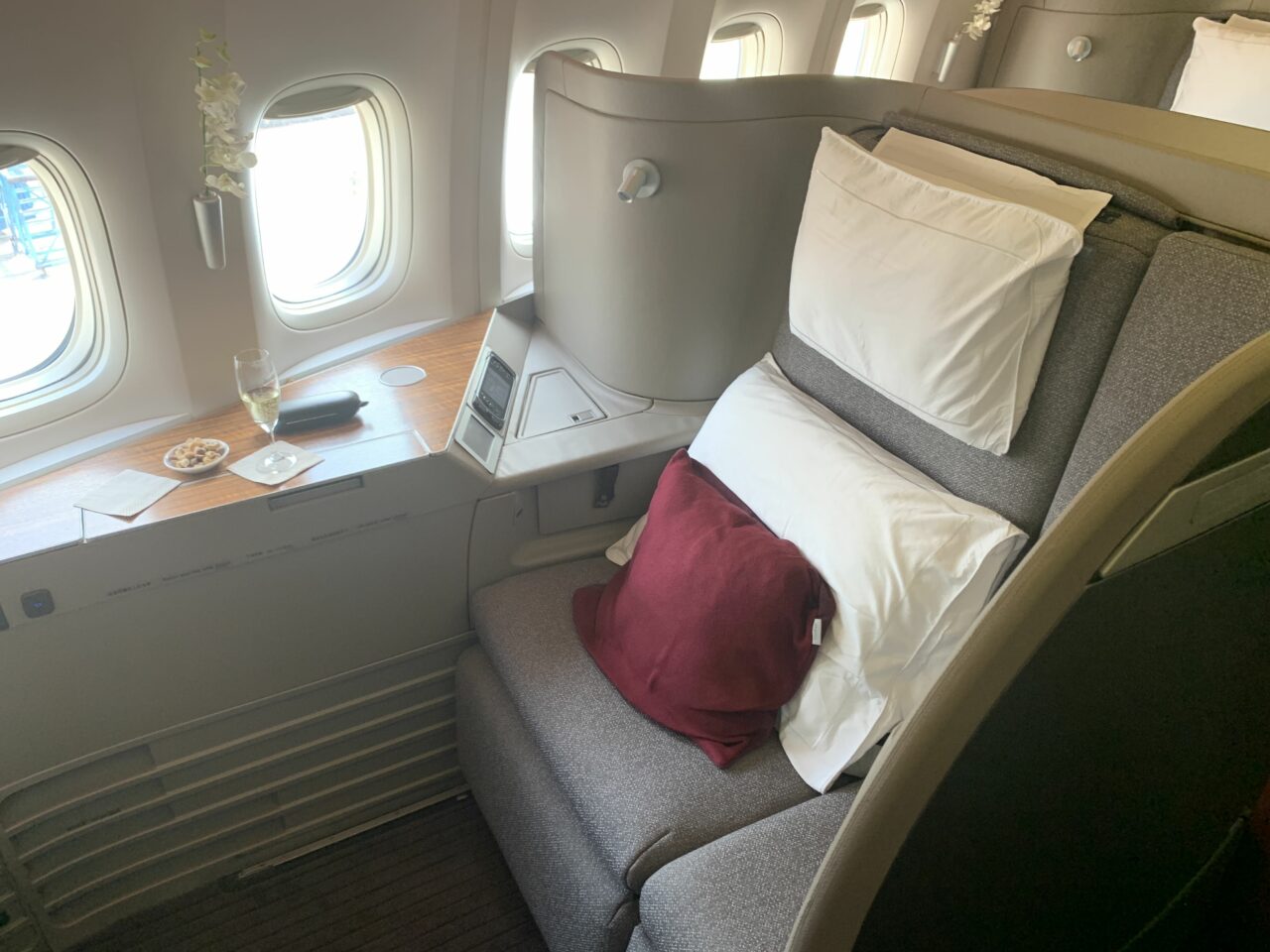 Cathay First class seat B777-300