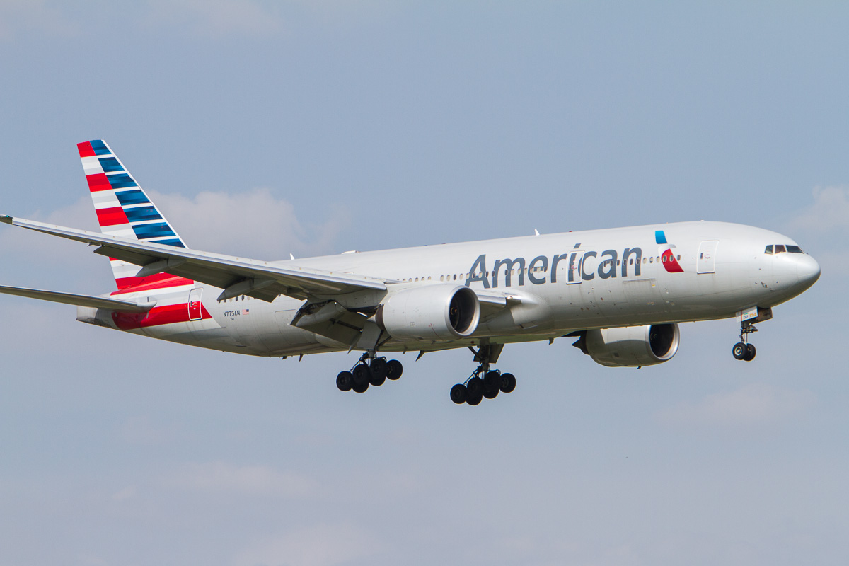 American Airline B777-200