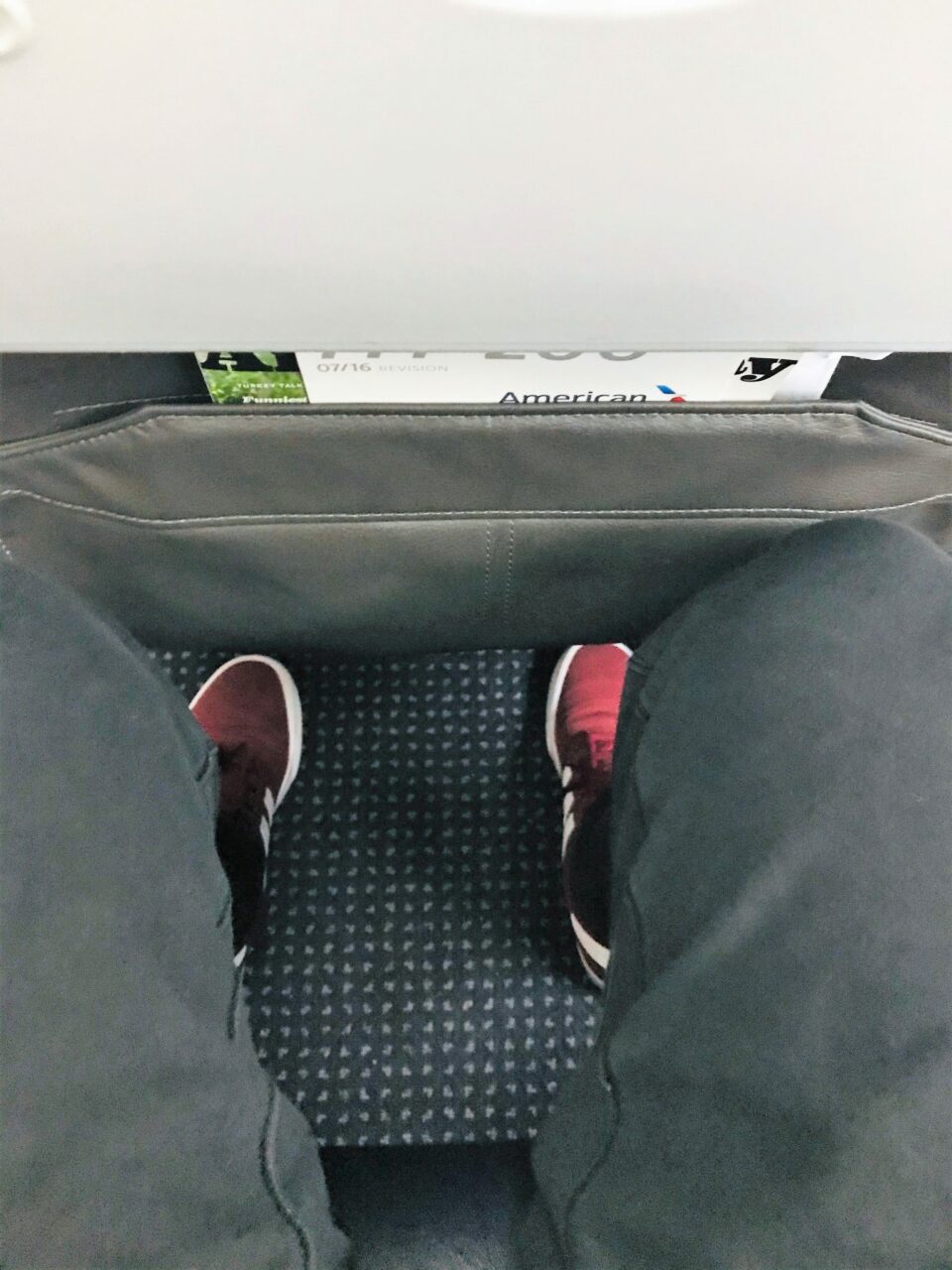 Legroom at American Airlines economy class 