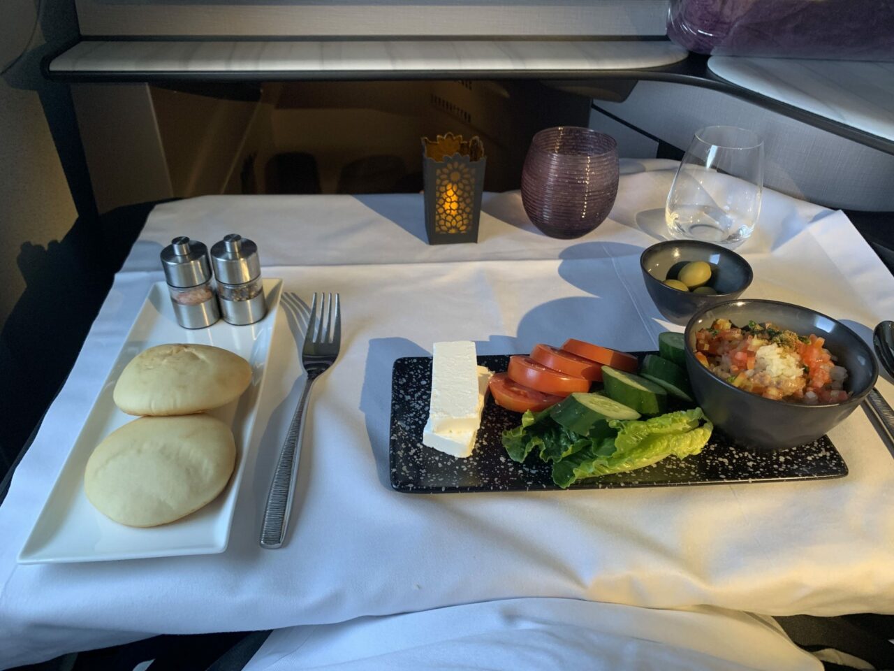 Qatar Airways QSuite B777 Breakfast 