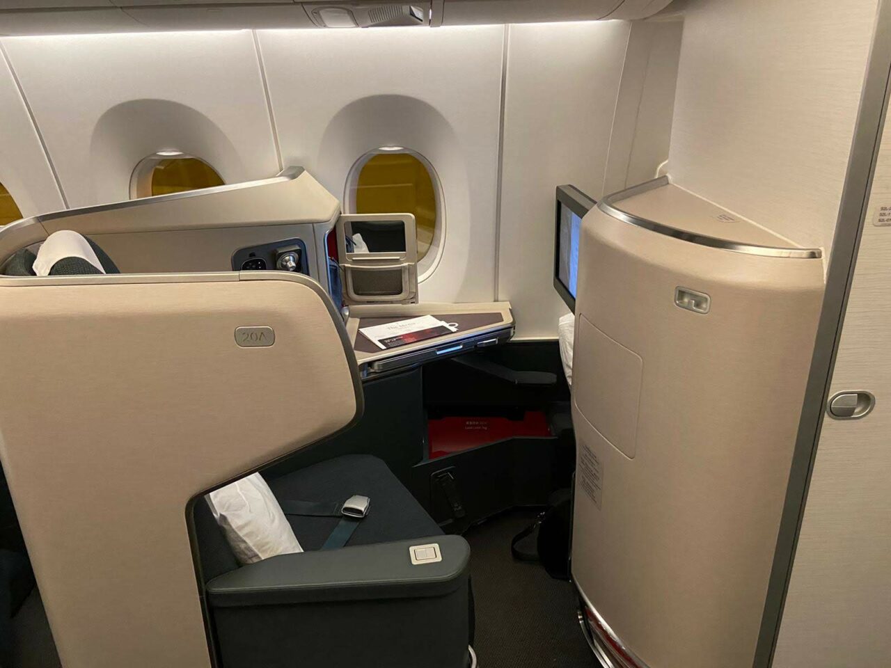 Cathay Pacific Business Class Seat 