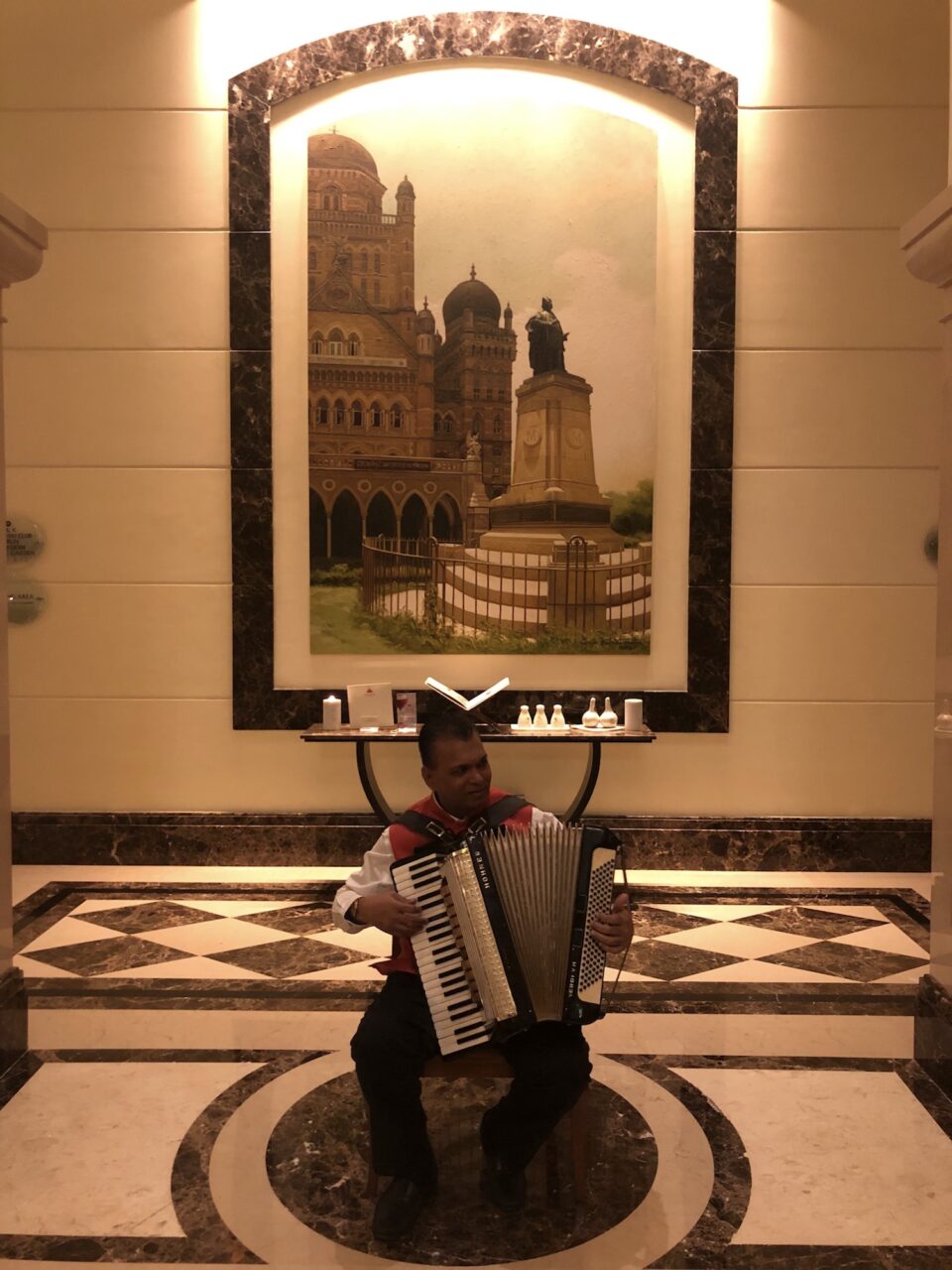 ITC Grand Central musician 