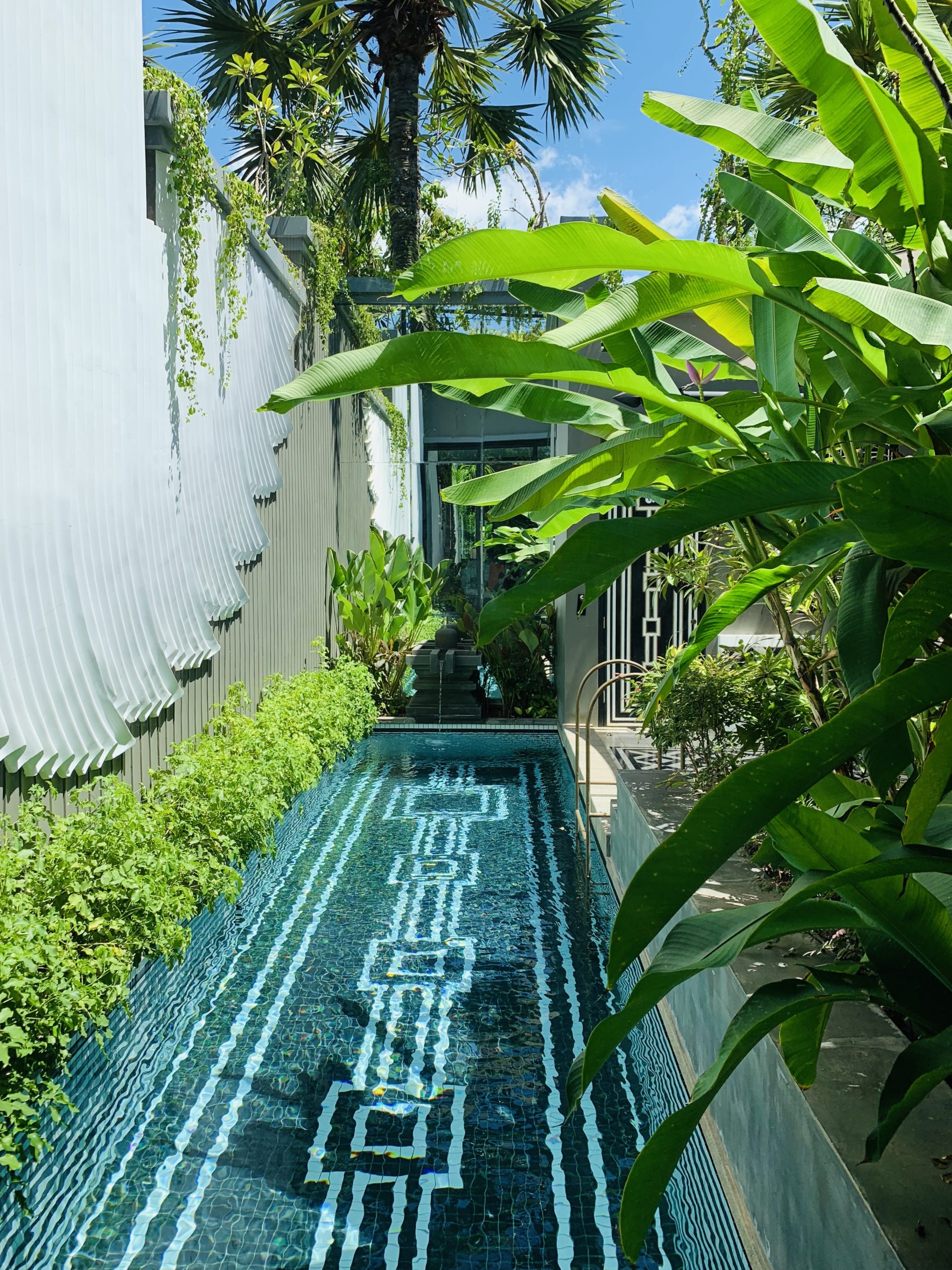 Pool villa pool