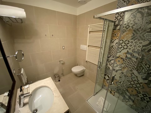 Hotel Indigo Venice Sant'Elena Bathroom