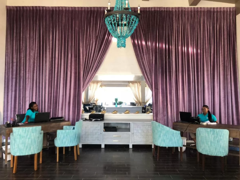 Sea Breeze Beach House hotel Check In