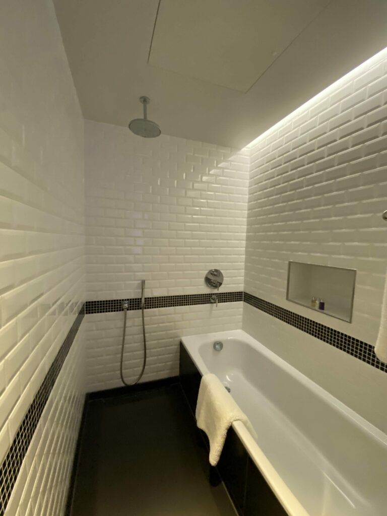 Sheraton Grand London Park Lane Bathtub