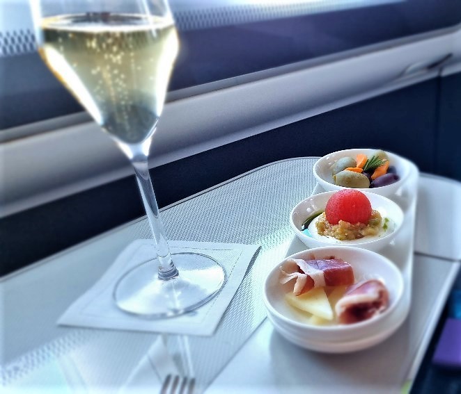 Champagne and Canapes at British Airways First class 