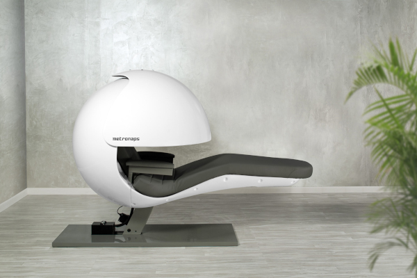 NEWS New sleep pods for BA Heathrow lounges and Italy confirms reopening date Turning left for less