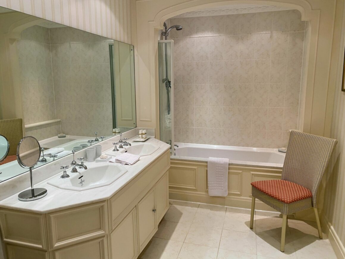 Longueville Manor Bathroom