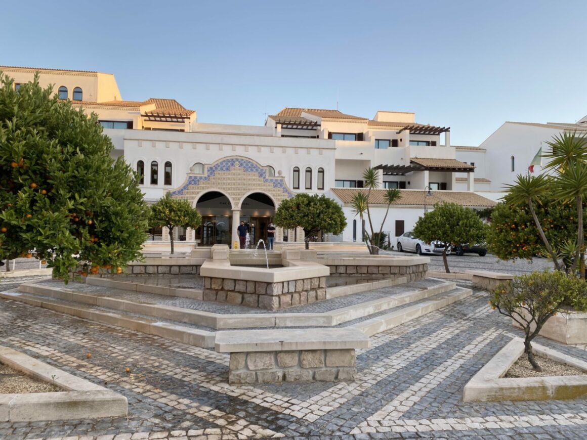 The Pines hotel Algrave, entrance with orange trees