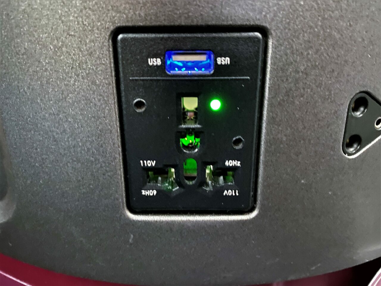 Qatar A350-1000 QSuites electric socket