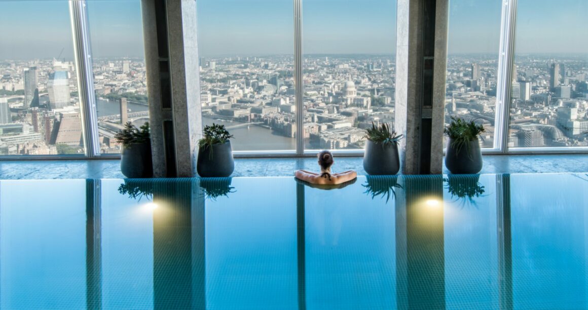 Shangri-La at The Shard swimming pool