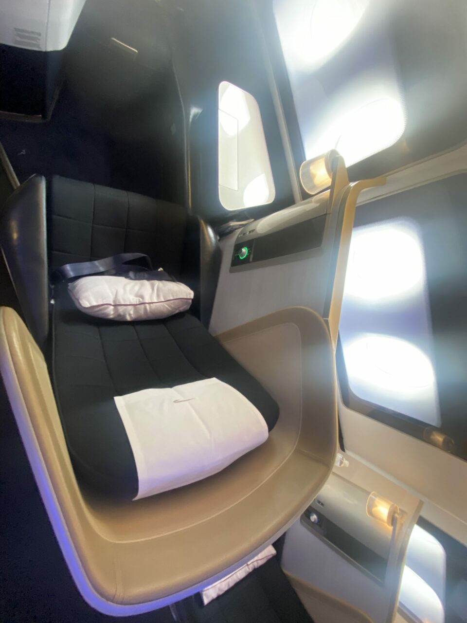 British Airways First B777 cabin