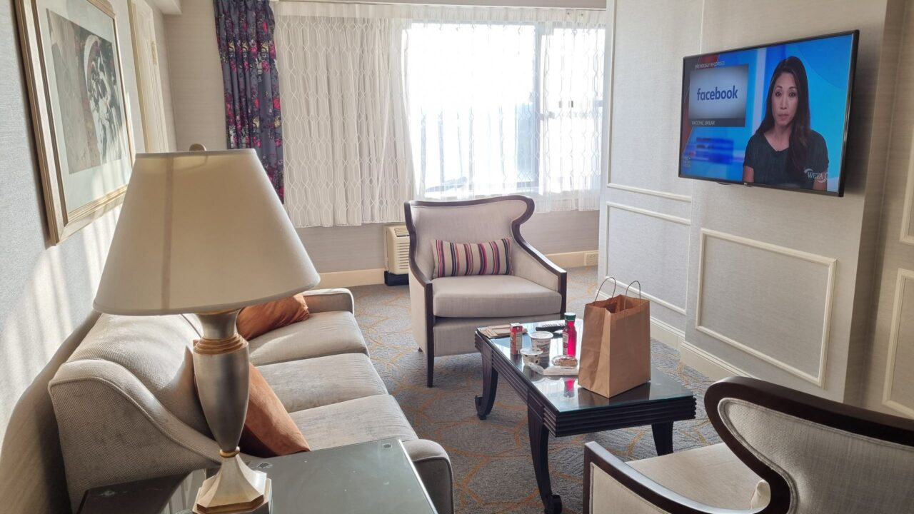 Omni Shoreham Hotel room 