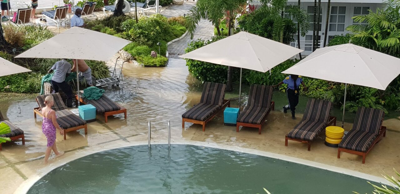 Flooded pool