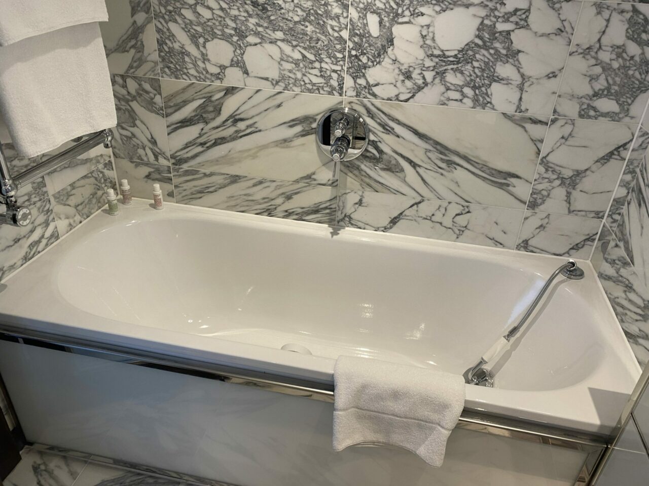 The Marylebone Hotel bathtub 