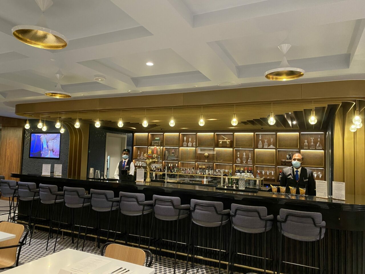 American Express New Centurion Lounge at London Heathrow T3 bar 