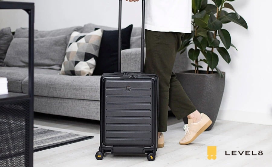 Luggage review Level 8 Road Runner carry on and Elegance matt Turning left for less