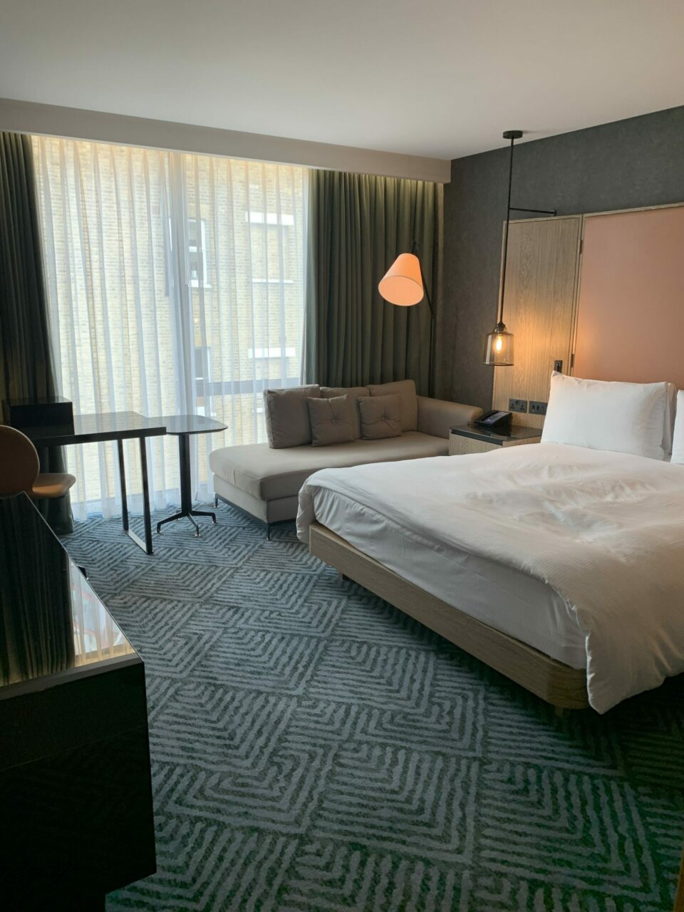 Hilton Bankside London bedroom
