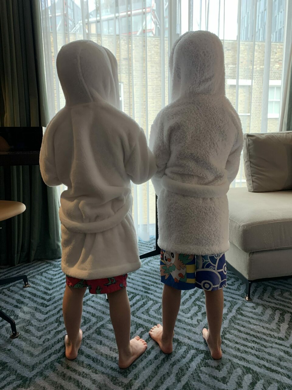 Children in bathrobes 