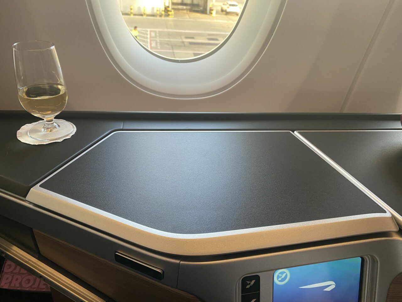 British Airways A350 Club Suites desk