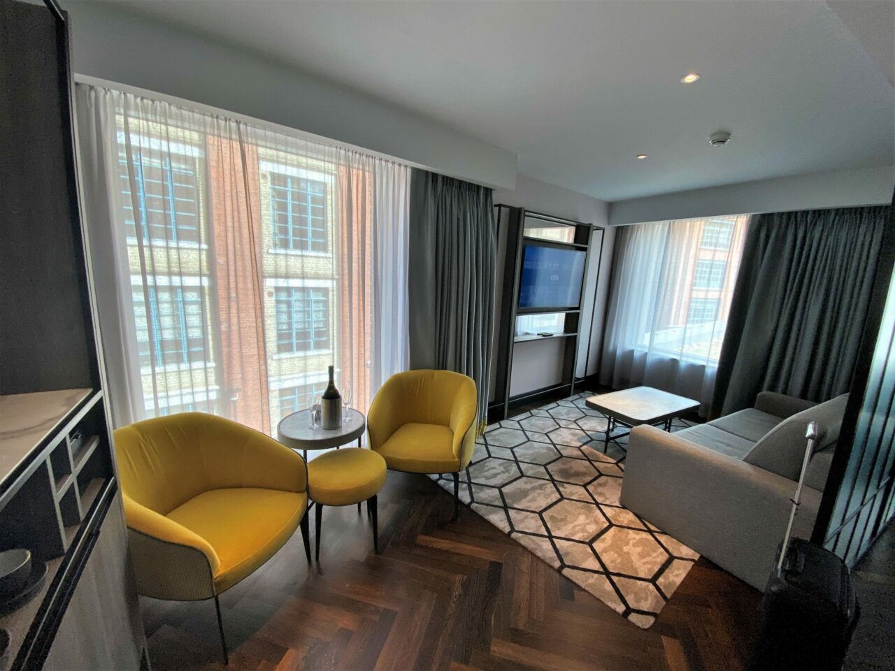 The Dixon hotel King Bed Suite