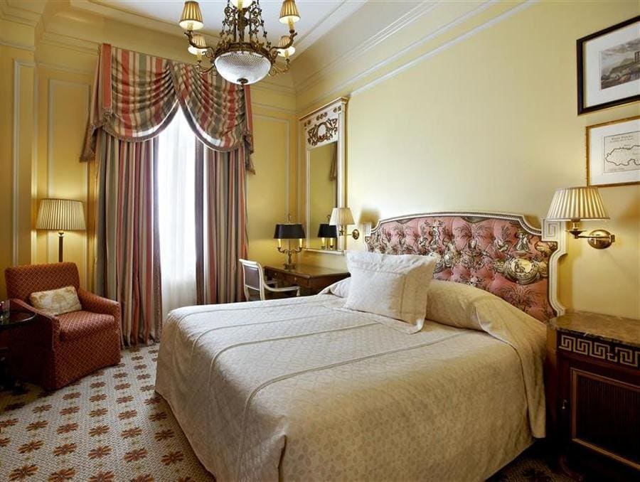 The Grande Bretagne room 