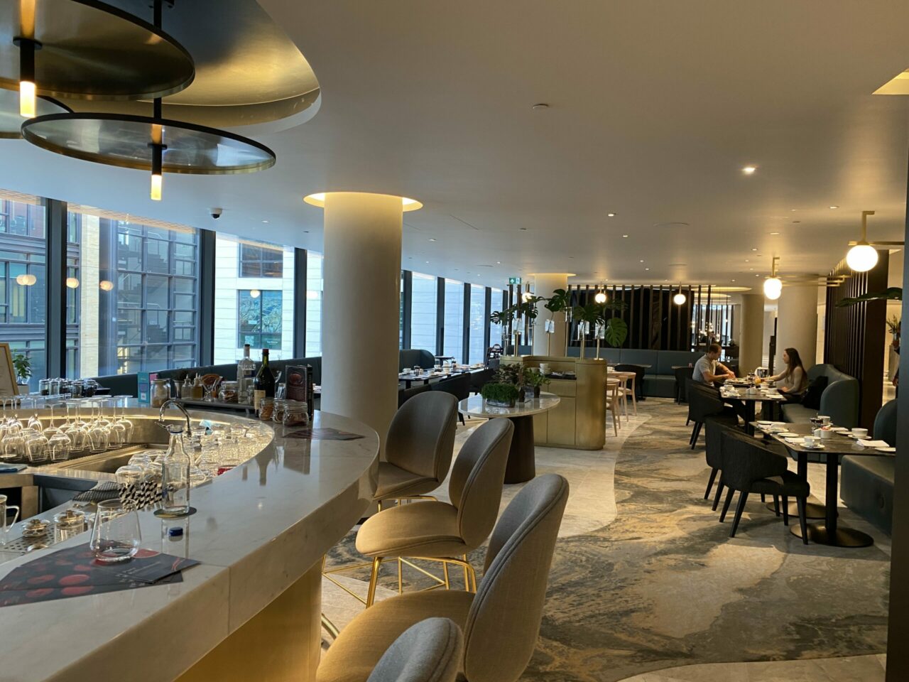 Champagne Bar in Westin London City 