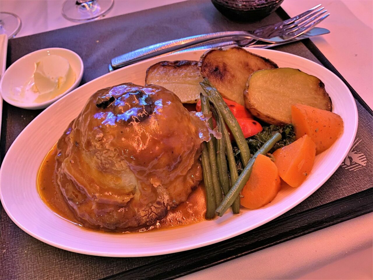 Qatar Airways business class flight food menu