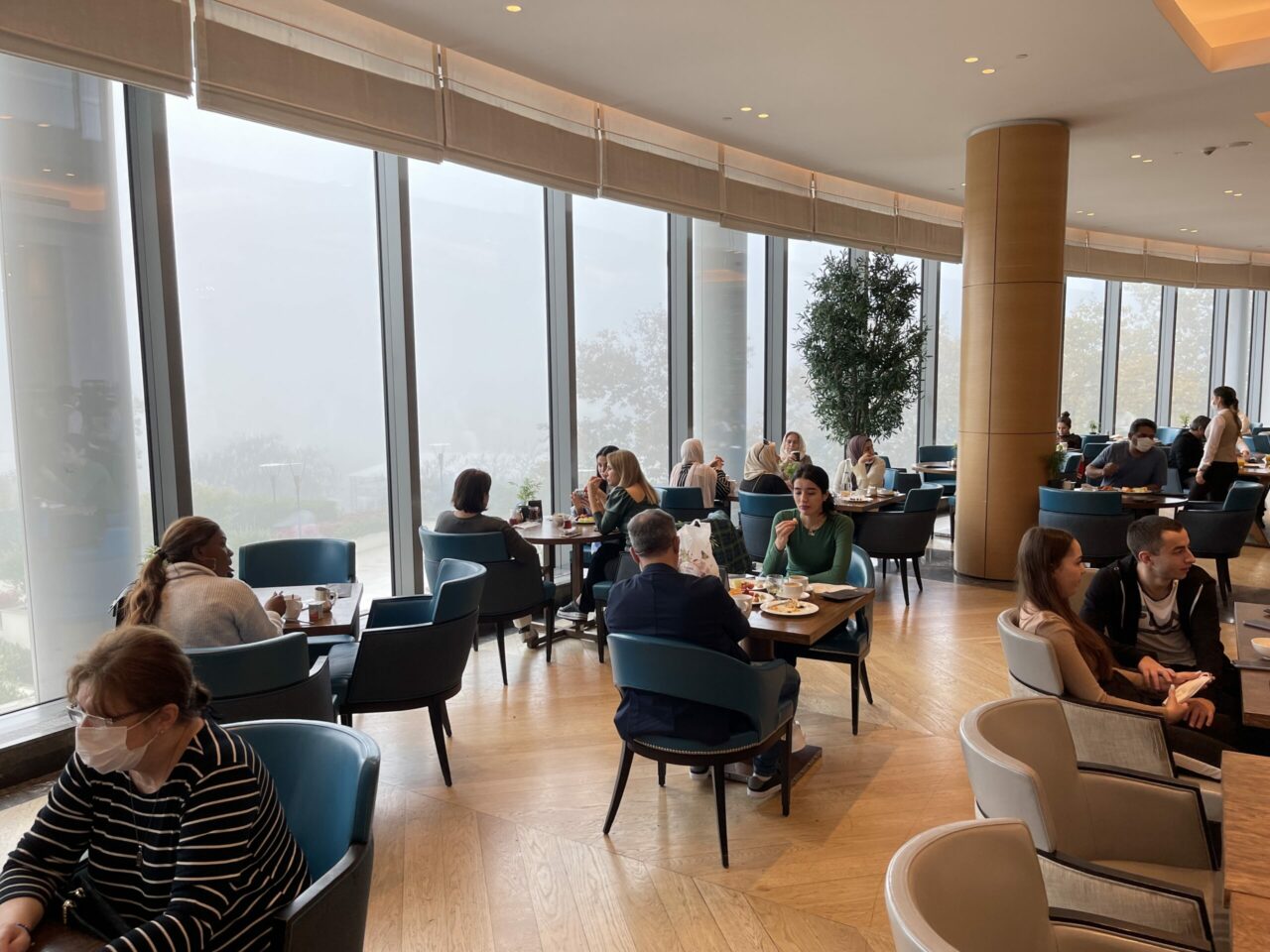 breakfast room