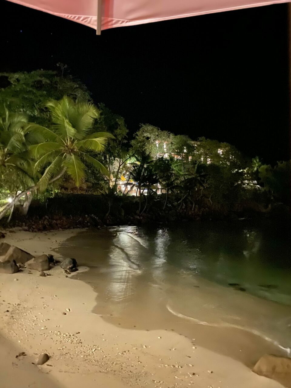 small beach at the Mango House LXR Hotel