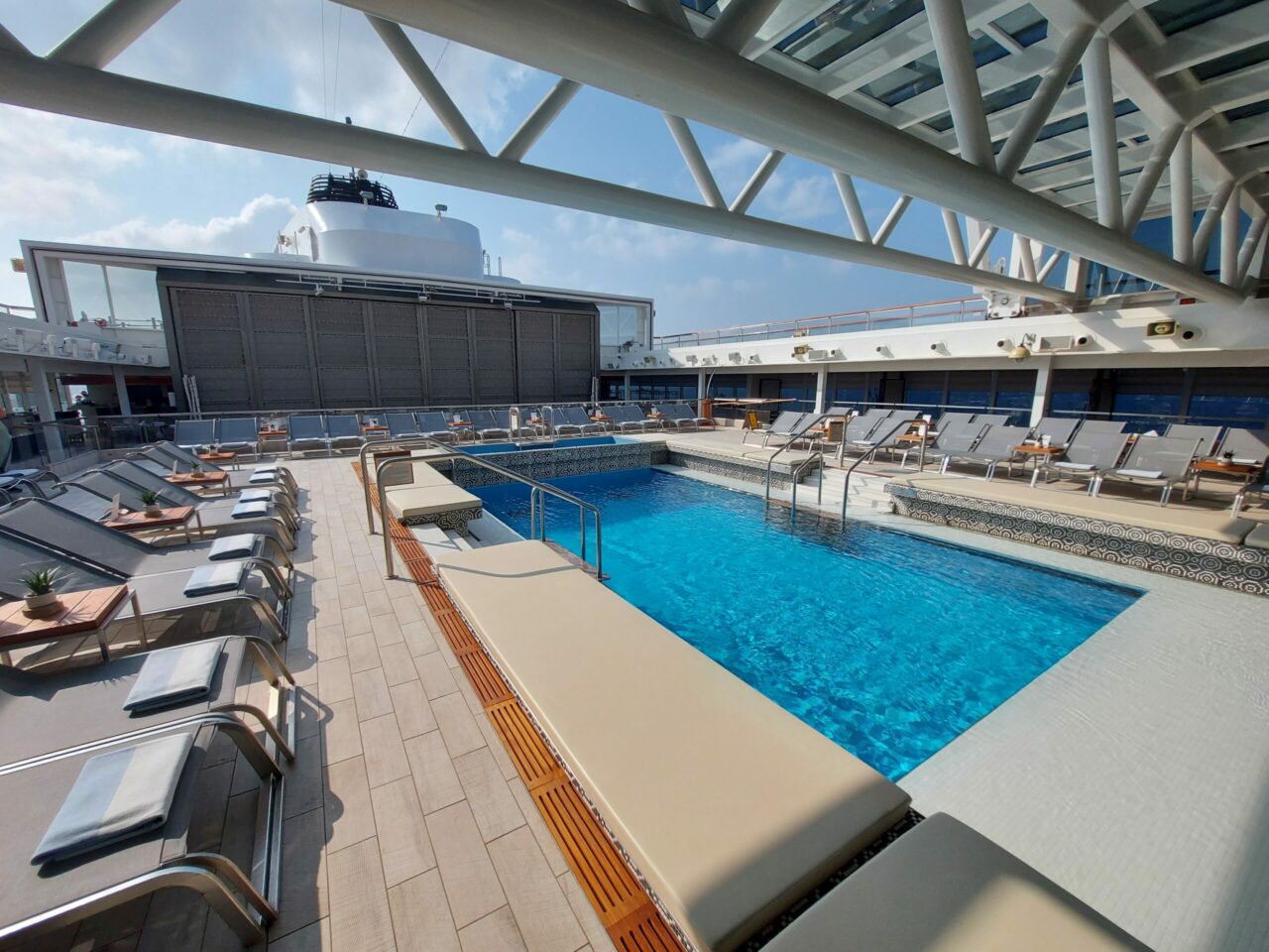 Viking Sea Cruise Pool 