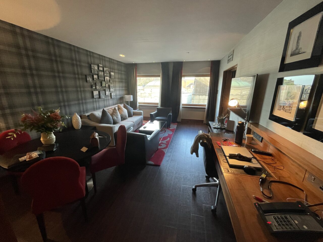 Living room Castle Suite at Sheraton Grand Hotel & Spa Edinburgh