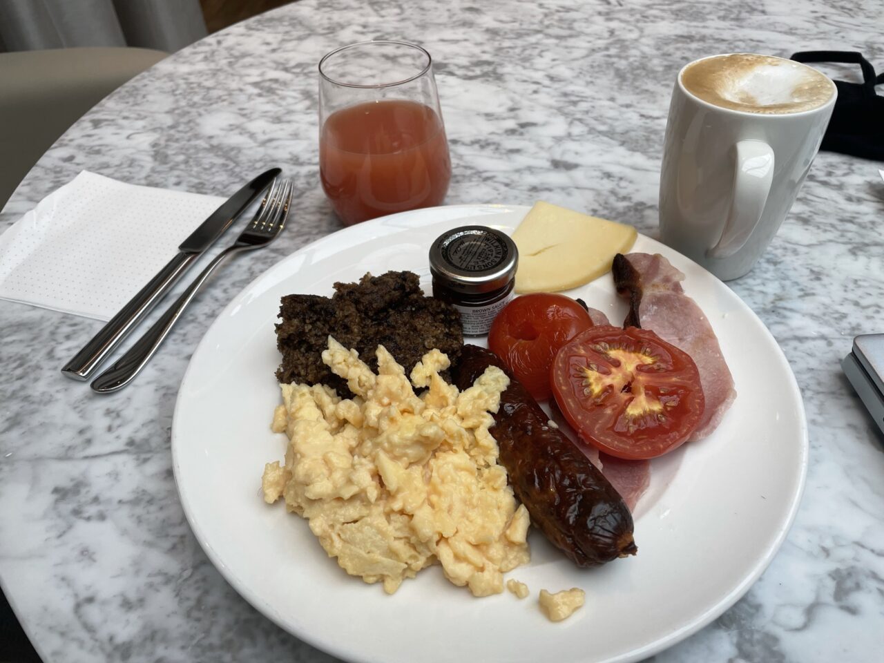 Scottish Breakfast at Edinburgh Grand Club Lounge