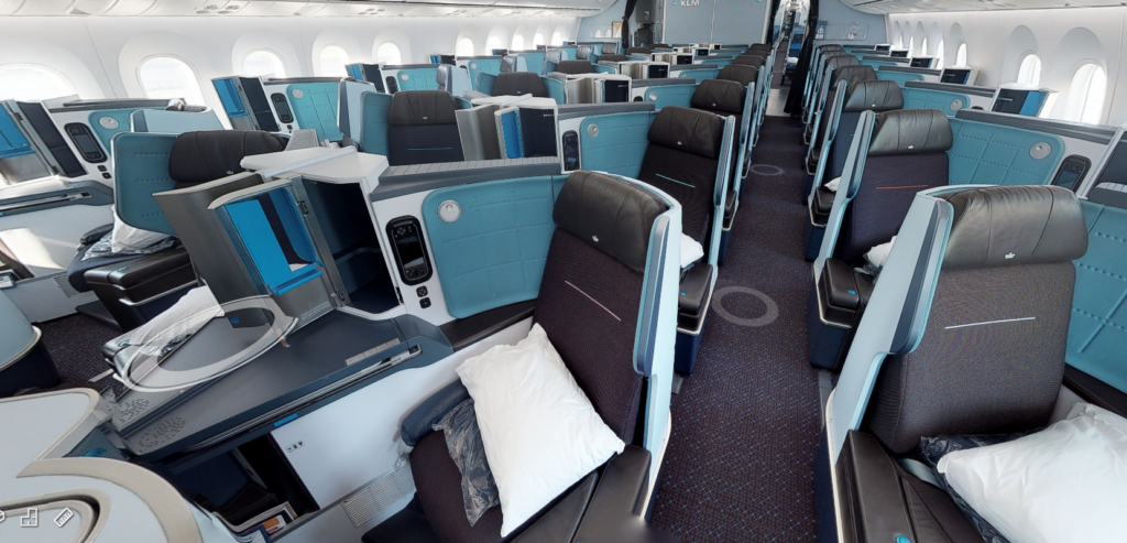 KLM B787-9 business class