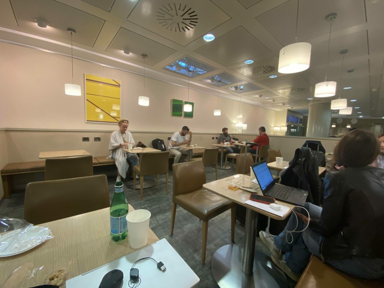 Finnair Lounge Workspace 