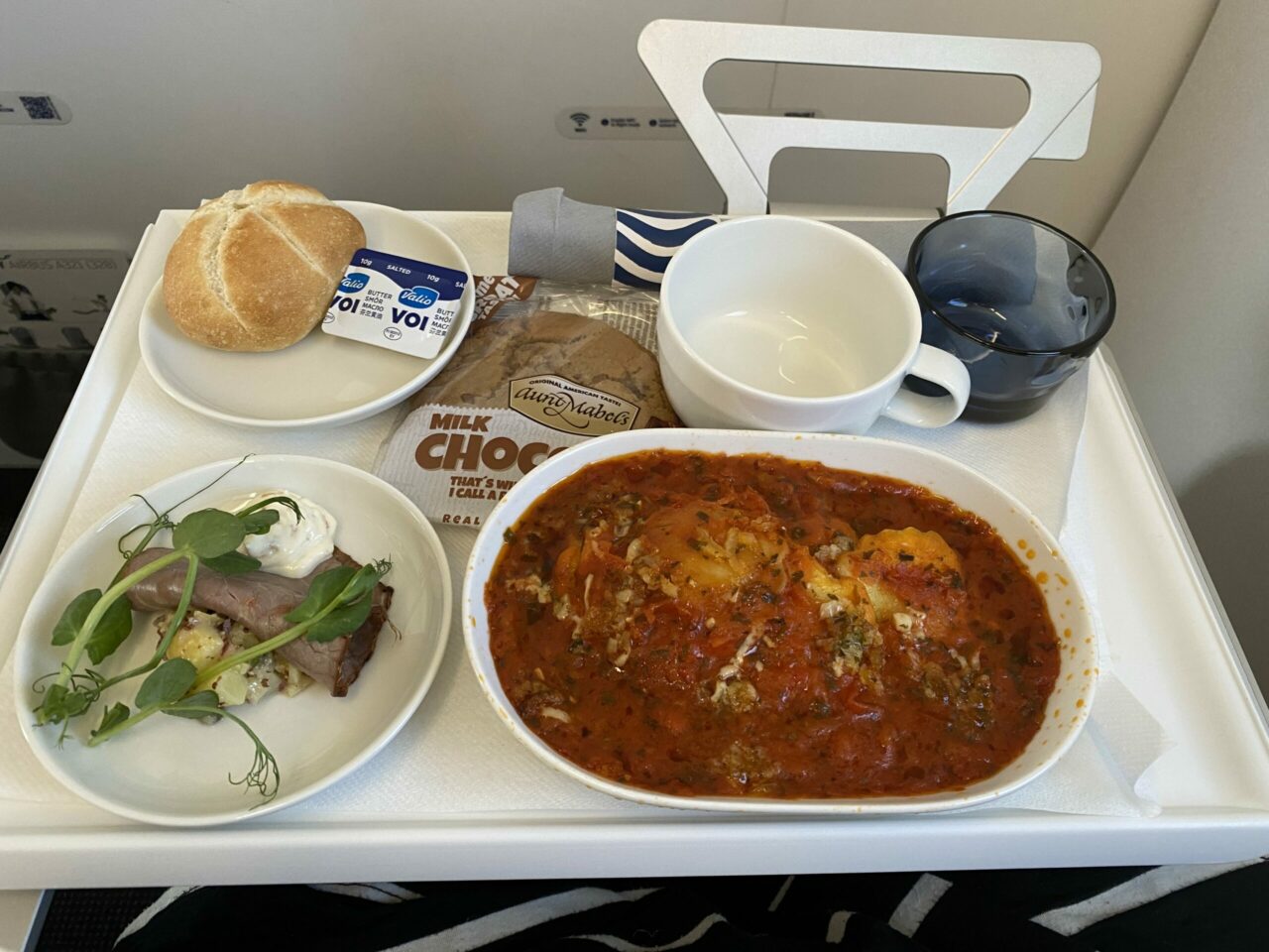 Finnair A321 short haul business class meal 