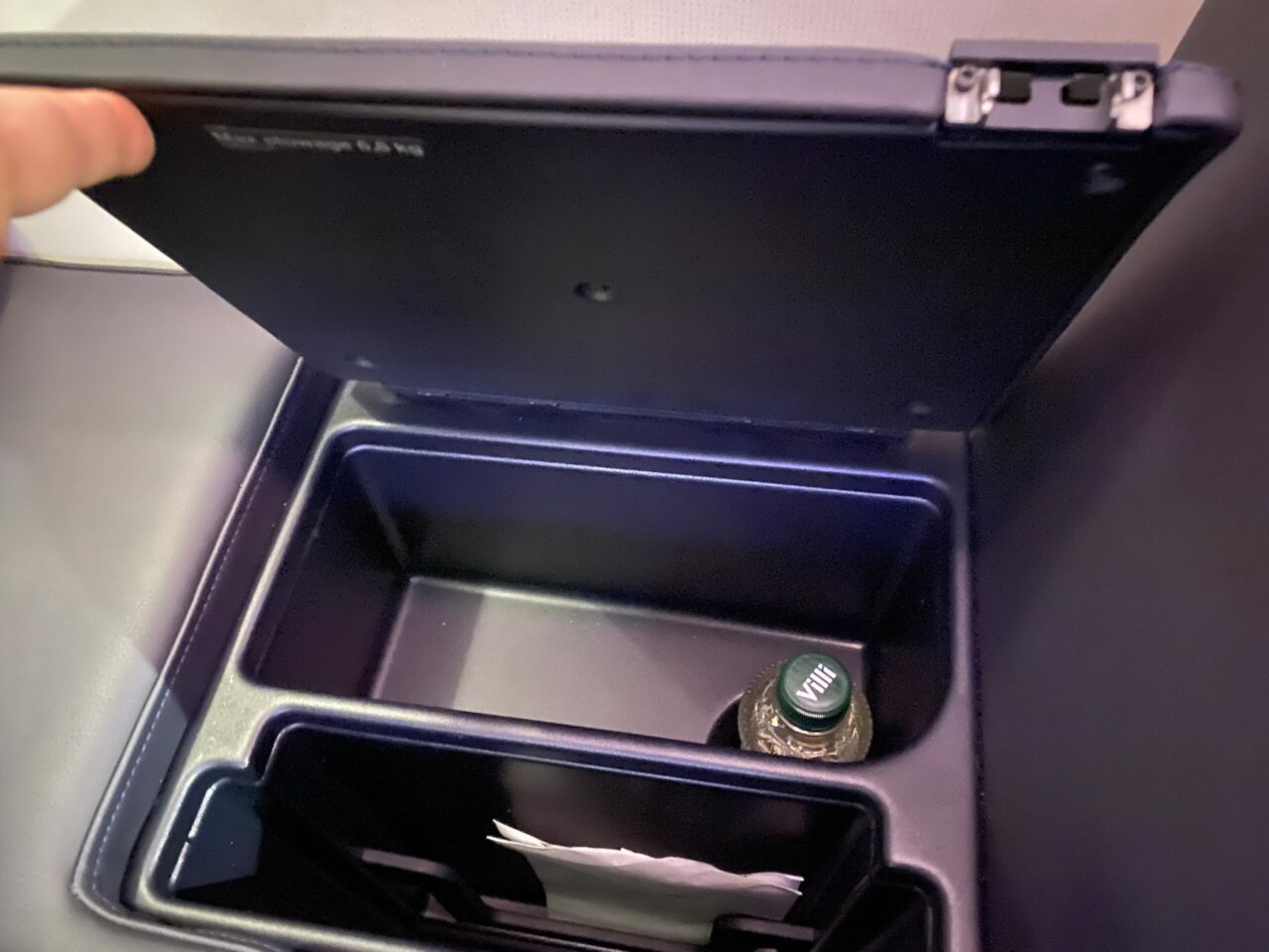 storage space for Finnair new A350 business class "AirLounge" non-reclining seats