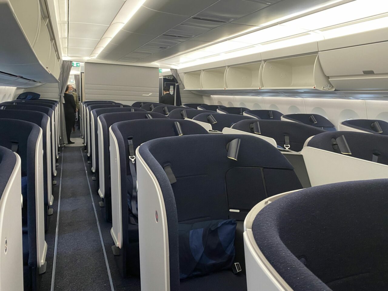 Finnair new A350 business class "AirLounge" non-reclining seats cabin 