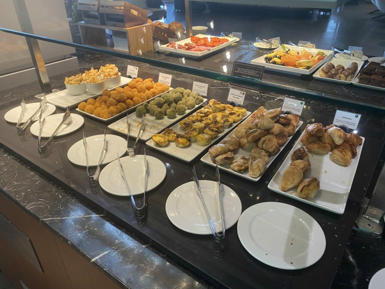 Lavalette Club Lounge Buffet