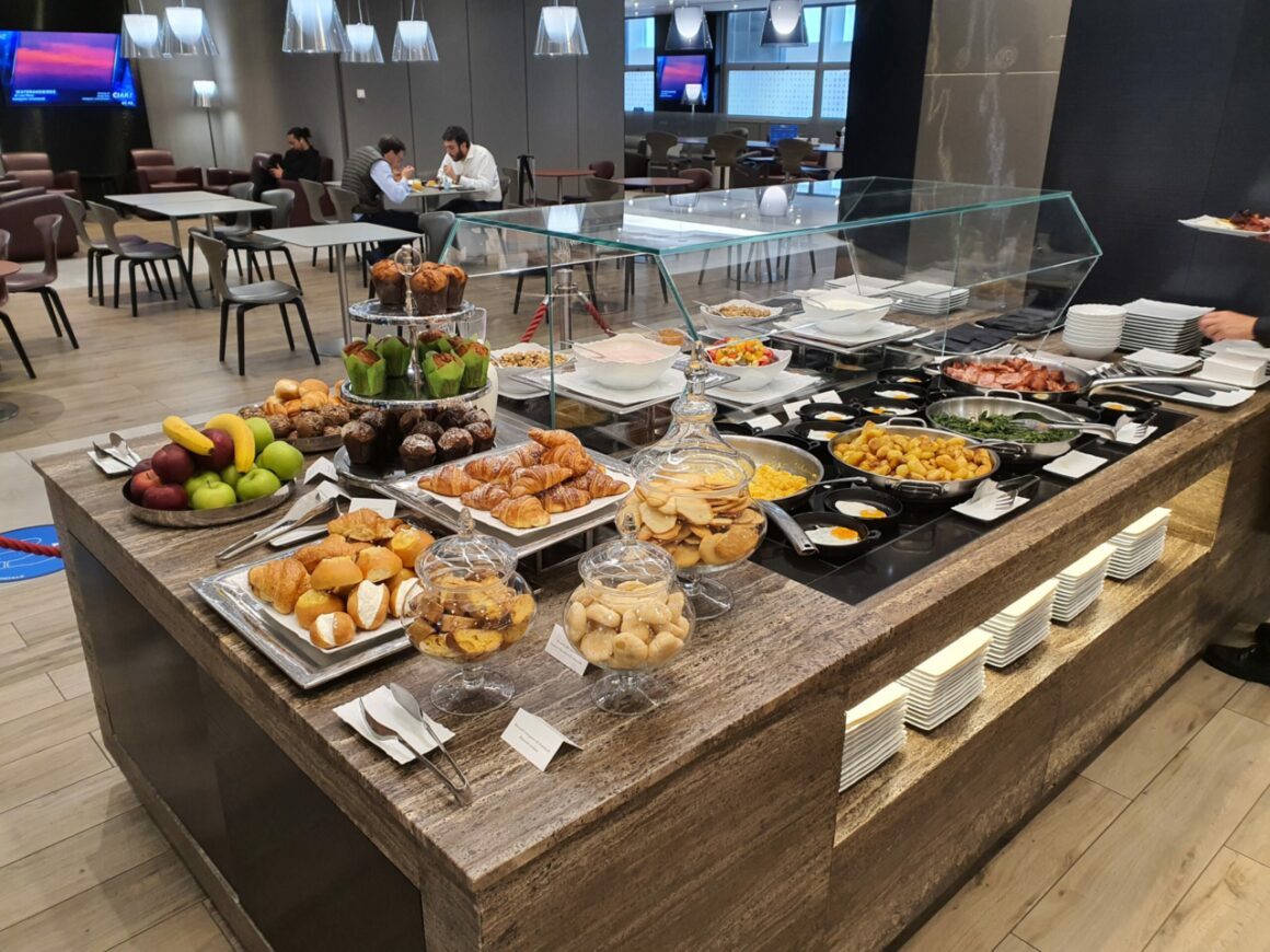 ITA Airways lounge buffet 