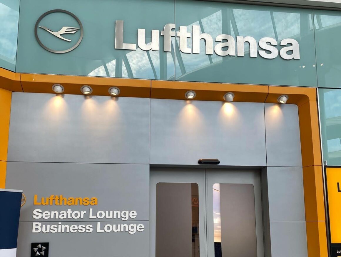 Lufthansa Lounge Access 