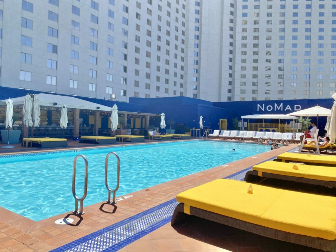 NoMad Las Vegas Swimming Pool