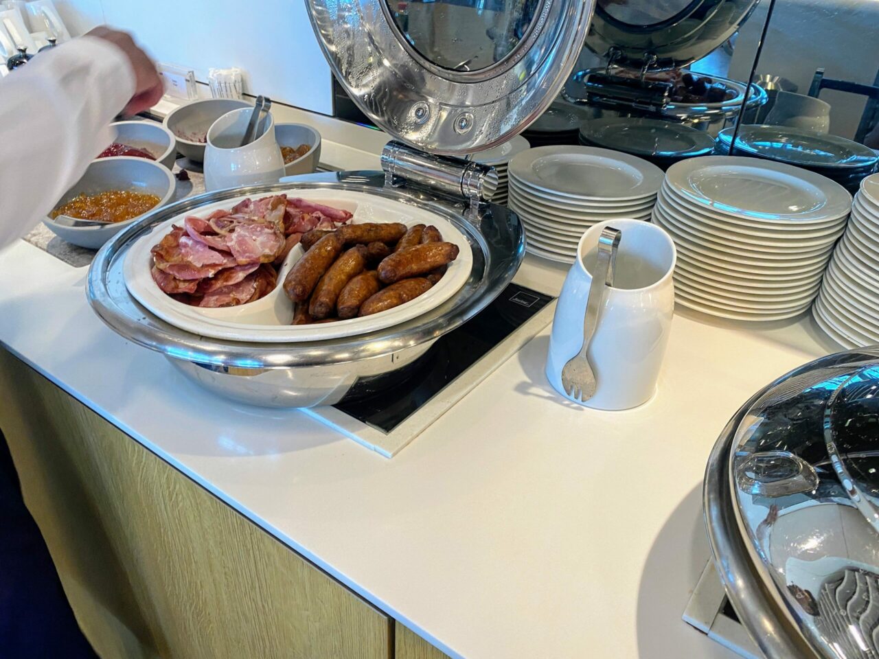 Lufthansa lounge breakfast selection