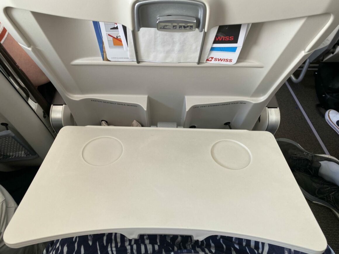 Swiss A220 economy desk seat 