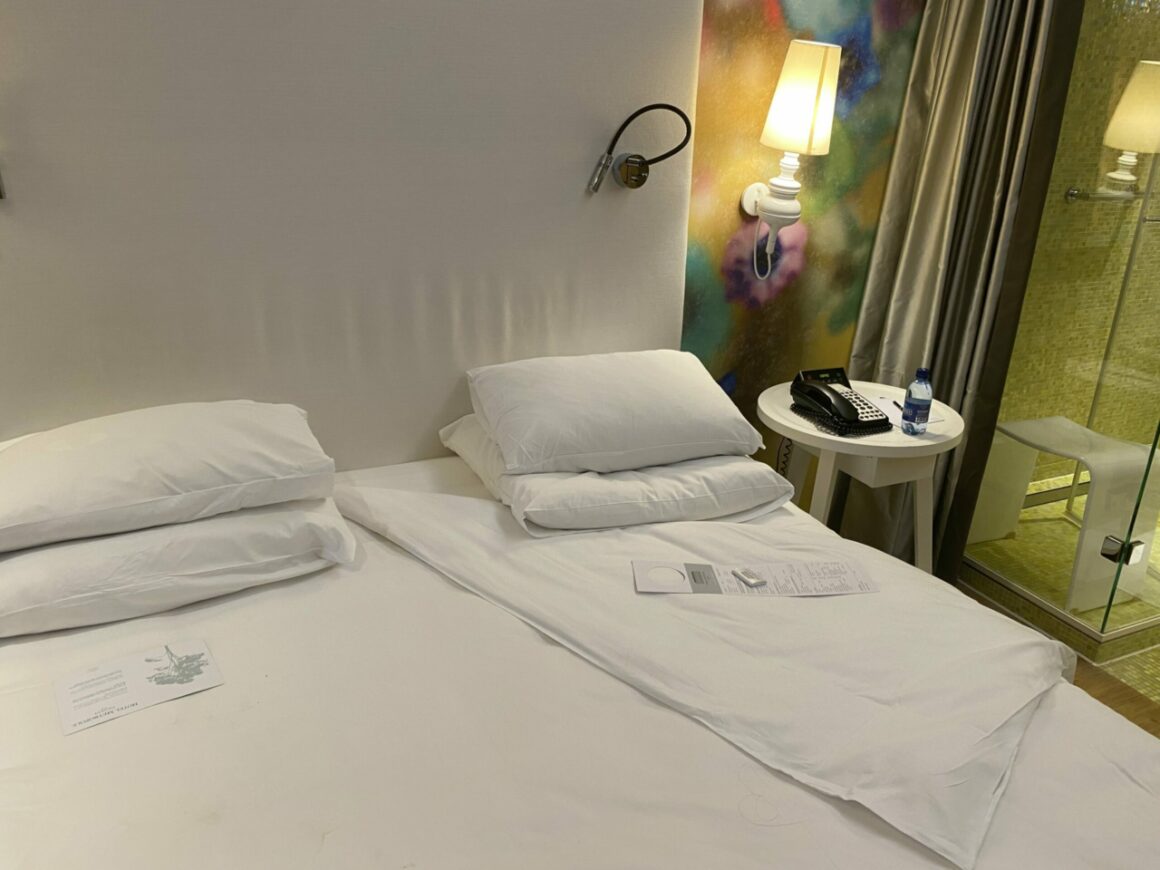 Hotel Metropole review comfortable bed 