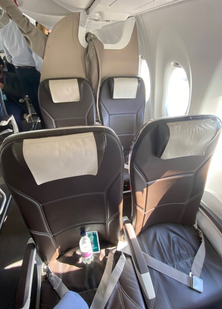 Swiss A220 business class seat 