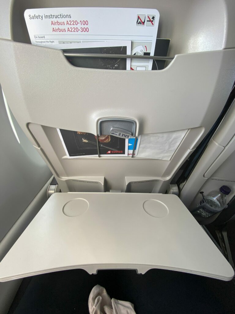 Swiss A220 business class seat desk 